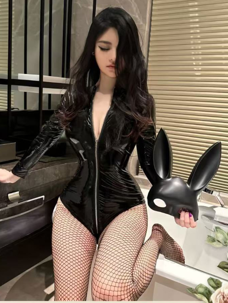 Sexy Patent Leather Bodysuit Z - Home Office Romance 评论和价格